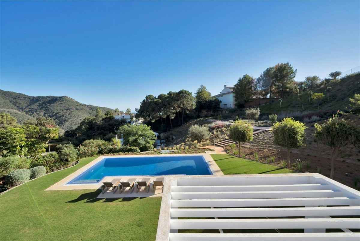 0b6e03a390fa61944633b29813b294ef - 17