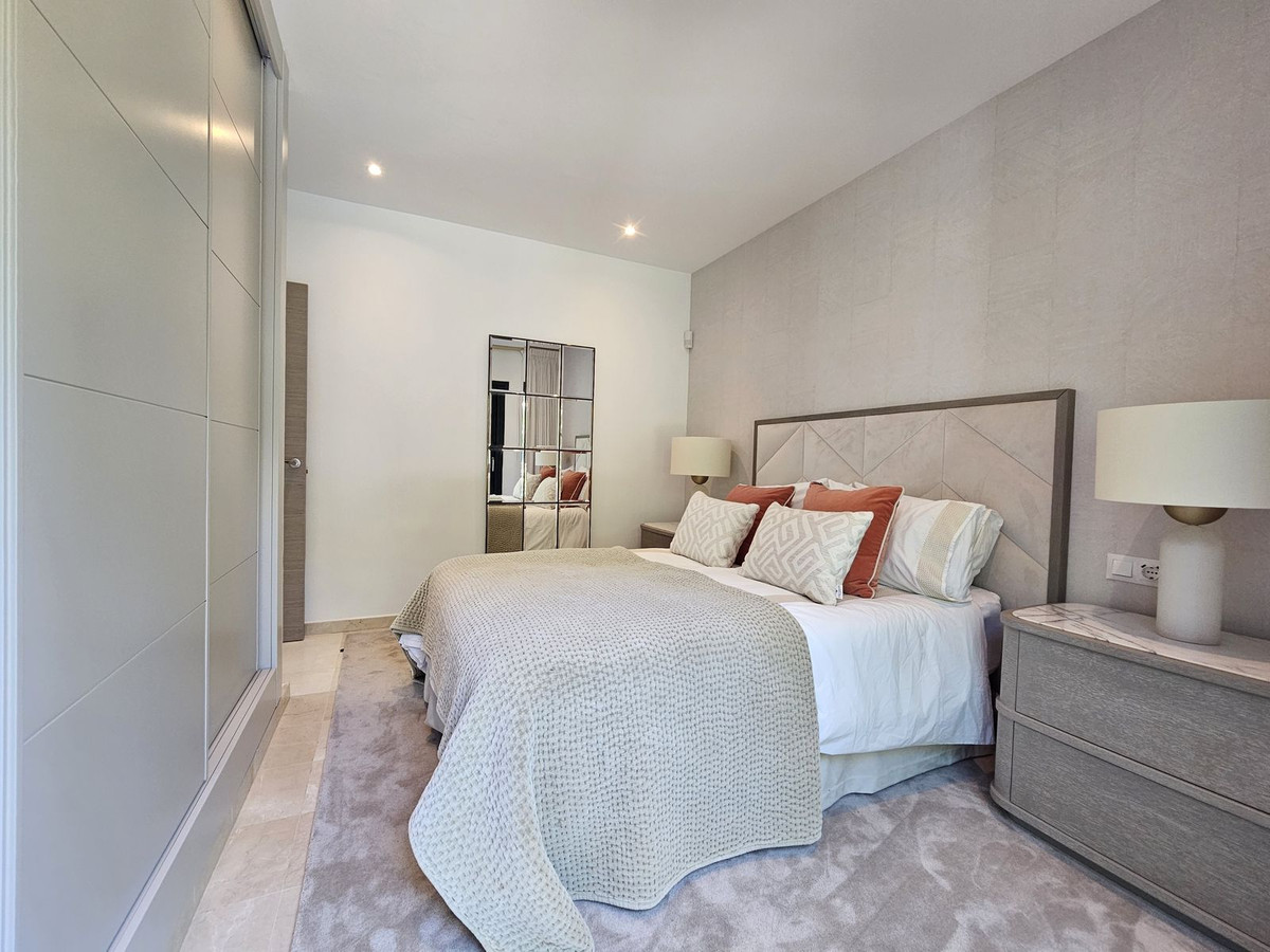 0b6e03a390fa61944633b29813b294ef - 23