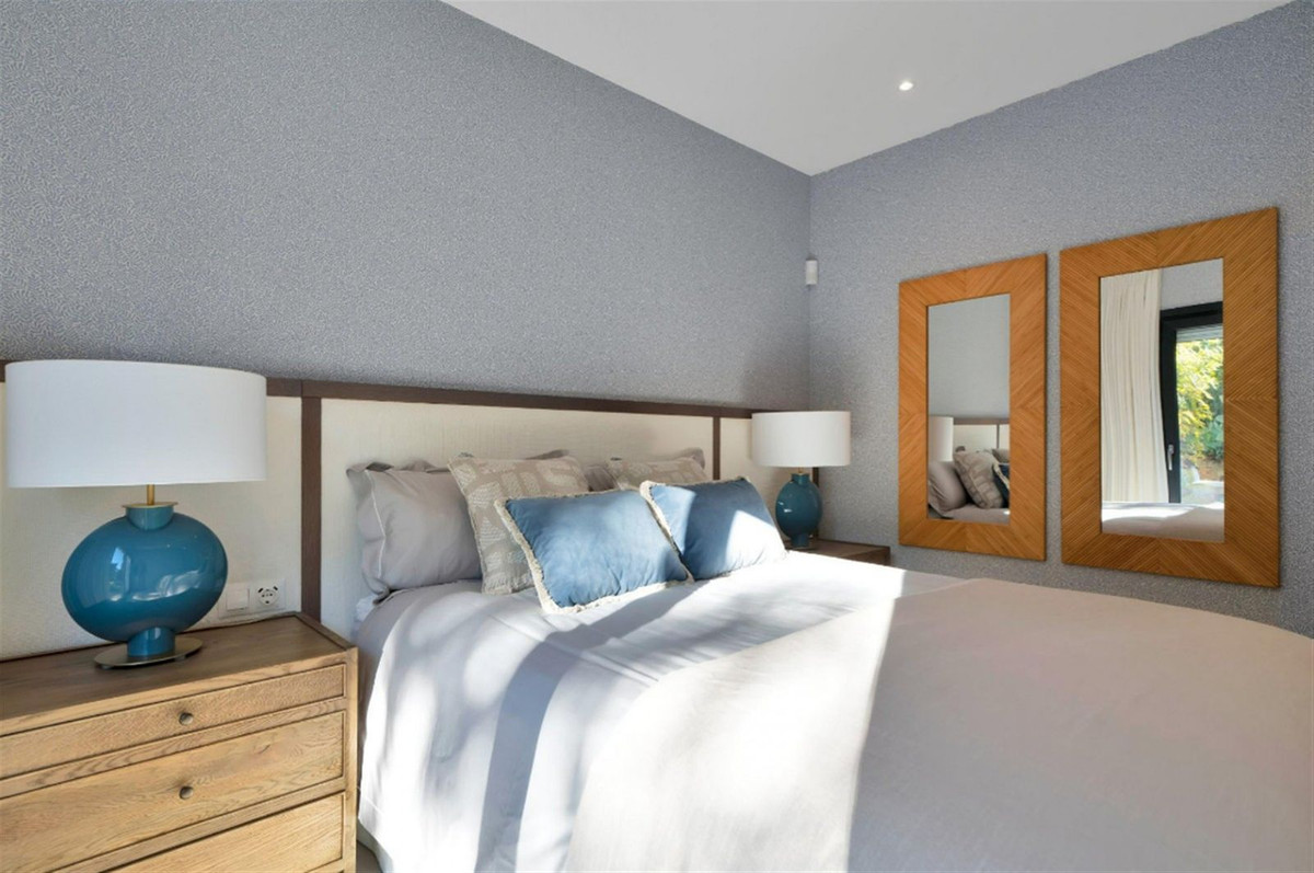 0b6e03a390fa61944633b29813b294ef - 25