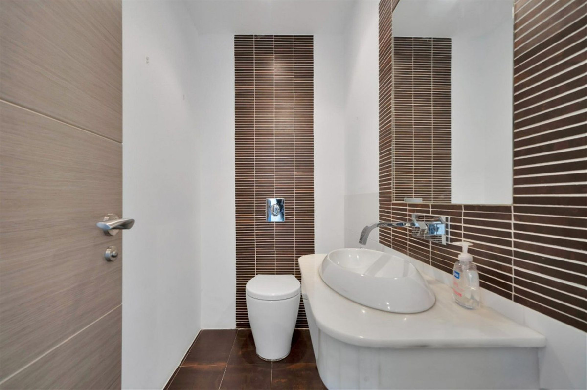 0b6e03a390fa61944633b29813b294ef - 26