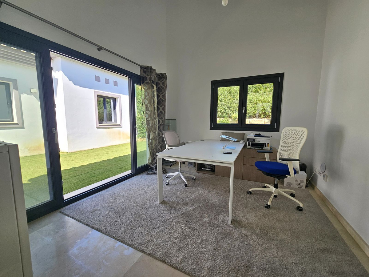 0b6e03a390fa61944633b29813b294ef - 27