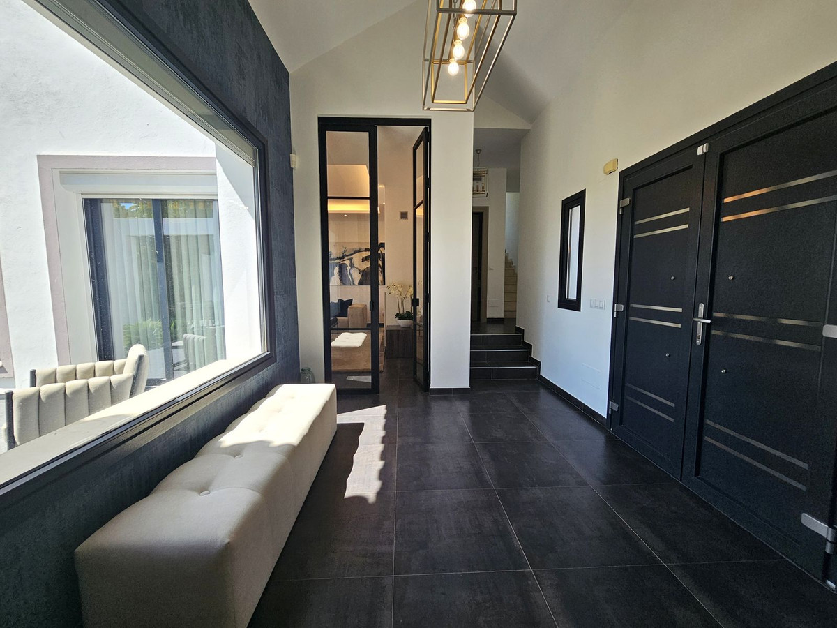 0b6e03a390fa61944633b29813b294ef - 8