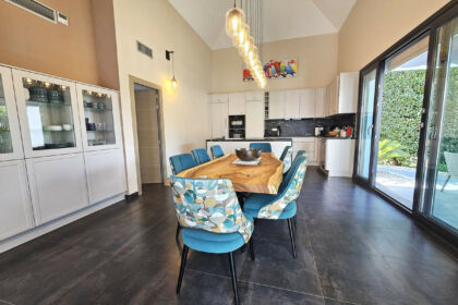 0b6e03a390fa61944633b29813b294ef - 9