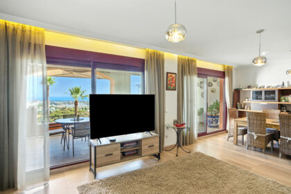 0dce35597aa3e30f1e0dc85ad554bc8f - 19