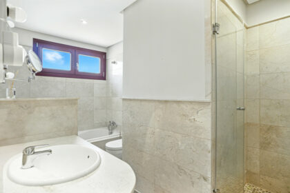 0dce35597aa3e30f1e0dc85ad554bc8f - 20