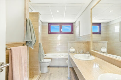 0dce35597aa3e30f1e0dc85ad554bc8f - 33