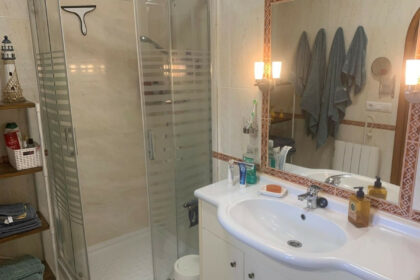 0e4ffaf51806539475899baa19048d13 - 12