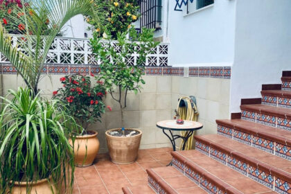 0e4ffaf51806539475899baa19048d13 - 13