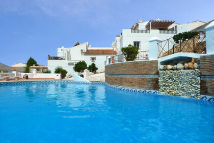 0e4ffaf51806539475899baa19048d13 - 2