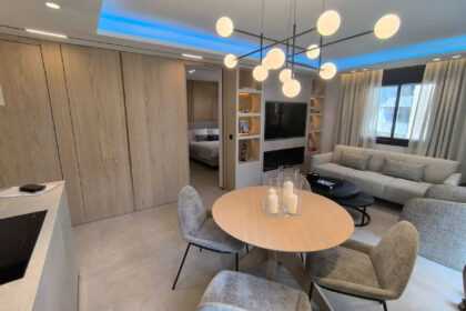 0f9f4b1b8c87e4a6885118c27f048324 - 1