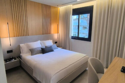 0f9f4b1b8c87e4a6885118c27f048324 - 24