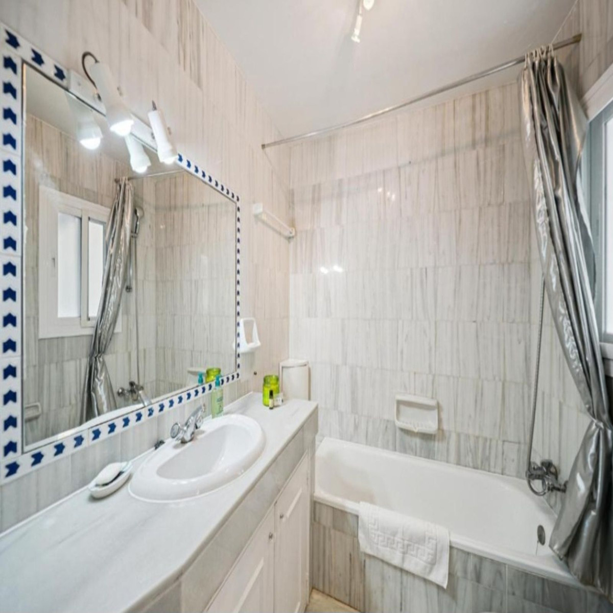 1088db025c29cbb9df8ad476e41fb5f5 - 23