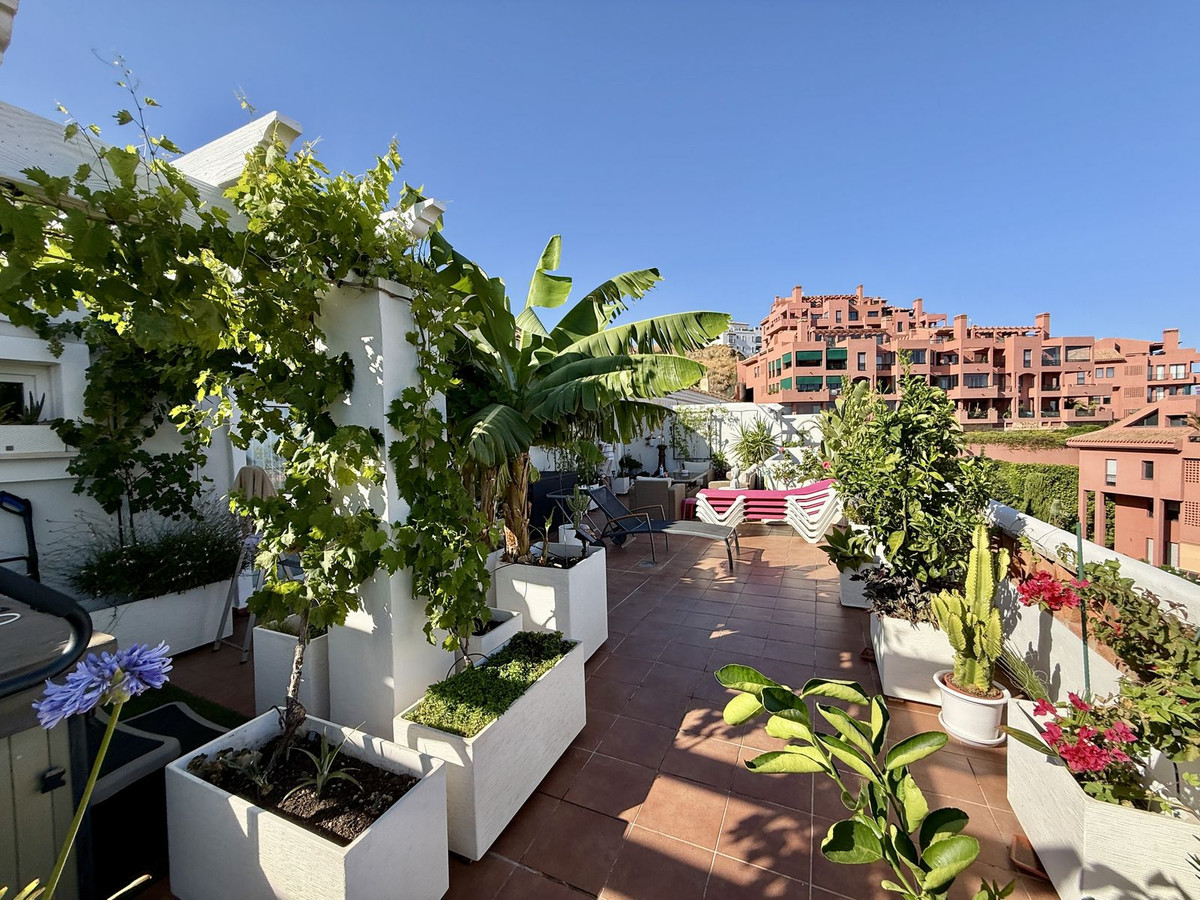 10bdce7360d653e61f6f255c1d71eb5d - 30