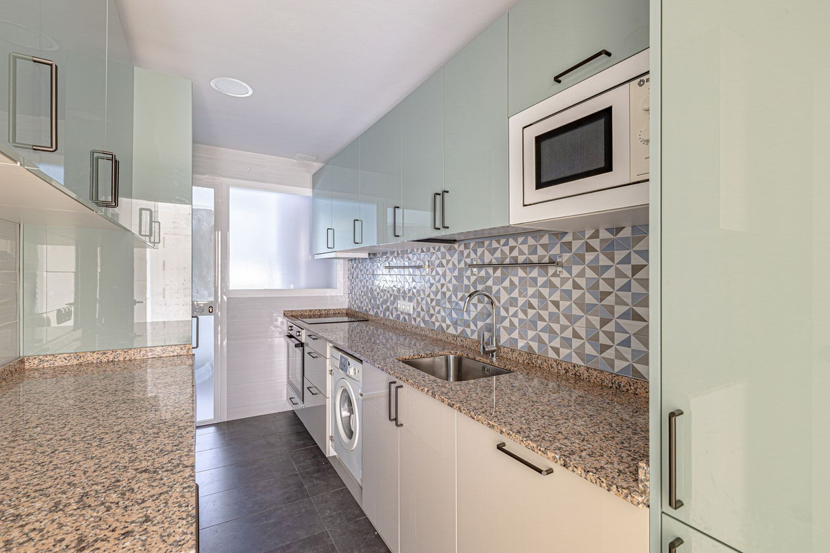 10e71120390c104b46b055752f2d9d19 - 16