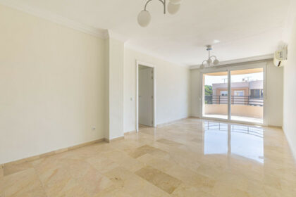 10e71120390c104b46b055752f2d9d19 - 4