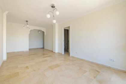 10e71120390c104b46b055752f2d9d19 - 5