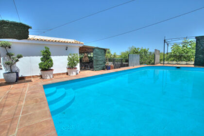 112066b824193a0c5e0e5927f57643e5 - 1