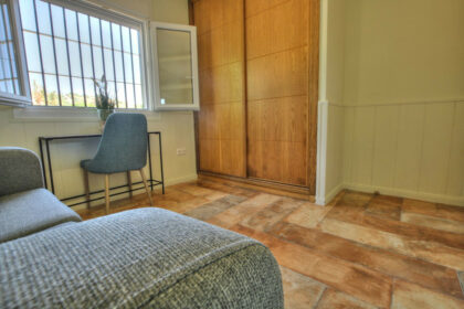 112066b824193a0c5e0e5927f57643e5 - 12