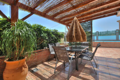 112066b824193a0c5e0e5927f57643e5 - 13