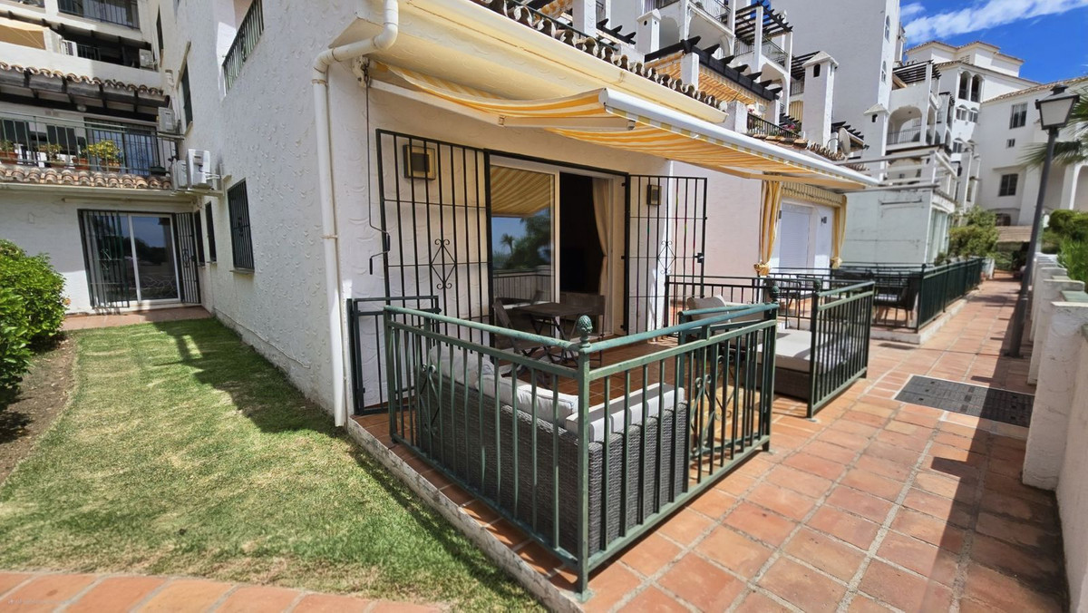 132ecda53a2196fe2150bb0e003887f8 - 18