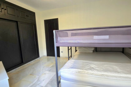 132ecda53a2196fe2150bb0e003887f8 - 25