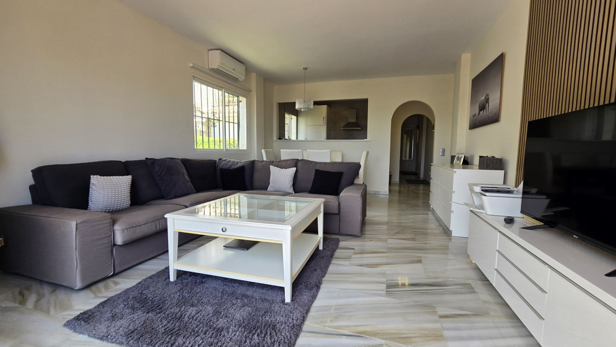 132ecda53a2196fe2150bb0e003887f8 - 28