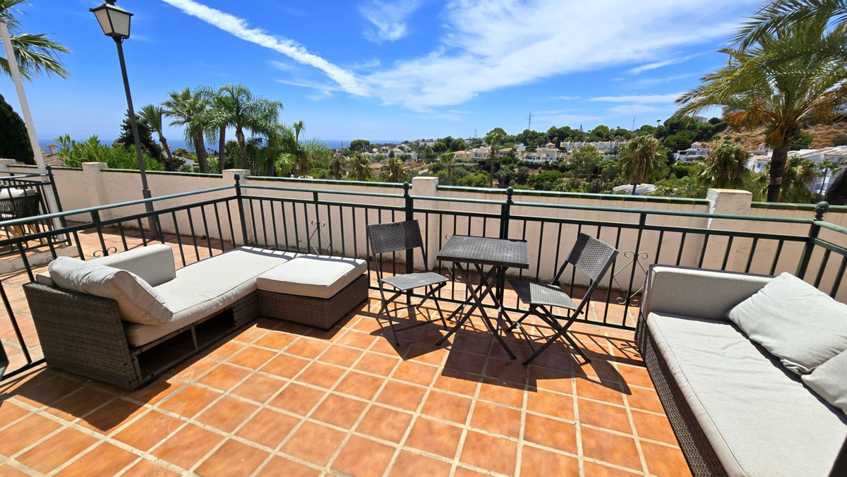 132ecda53a2196fe2150bb0e003887f8 - 5