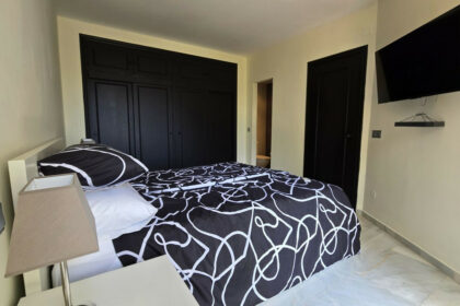 132ecda53a2196fe2150bb0e003887f8 - 8