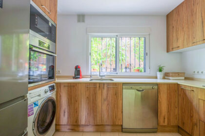 138a45af14db157a311287e05824250f - 10