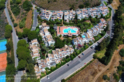 138a45af14db157a311287e05824250f - 40