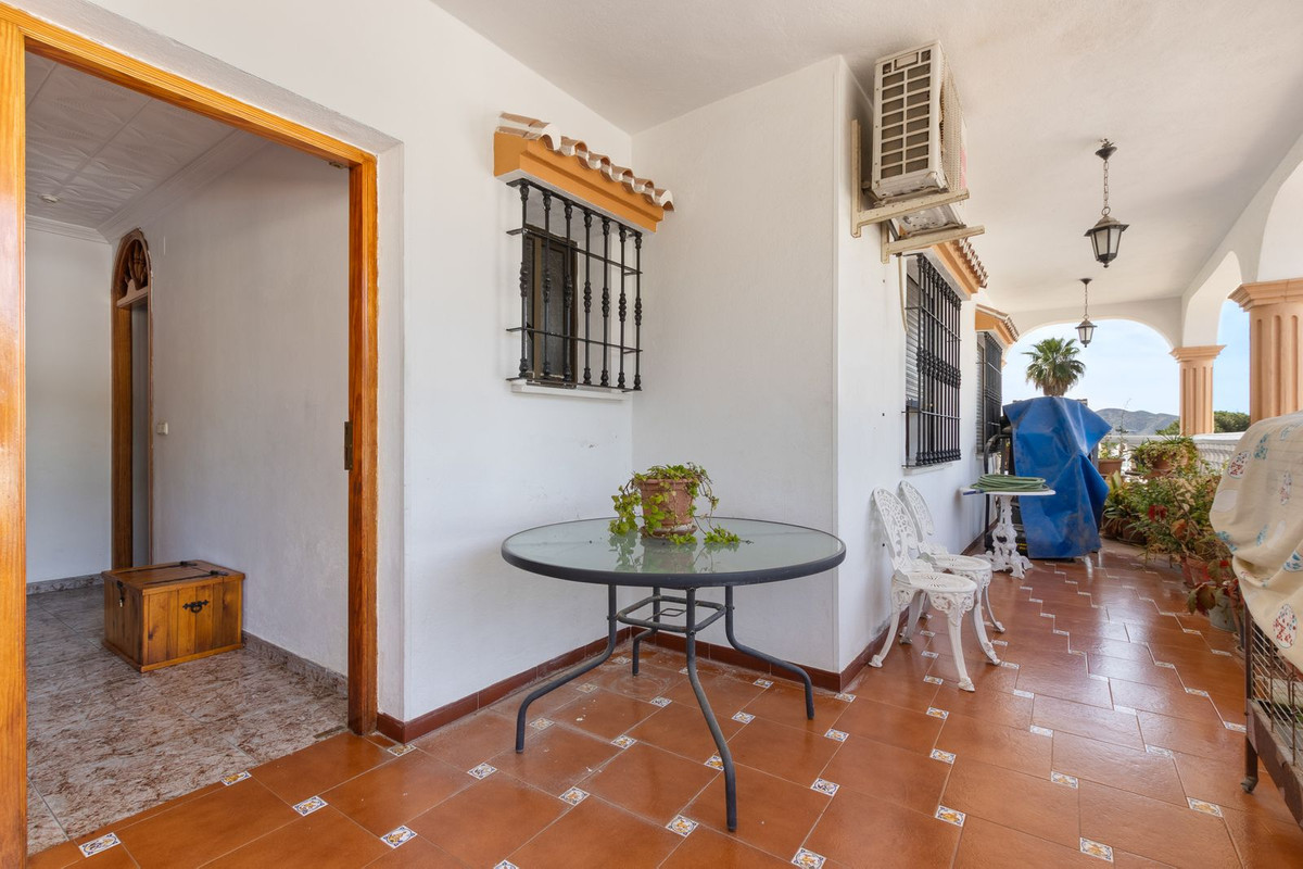 162d4bad5aeb0d06c9c0867924d87c7c - 12