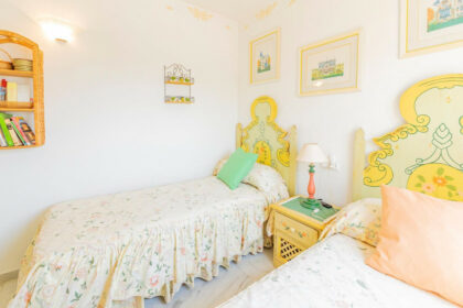 184af50d85cc56435ab4d2c465006702 - 21