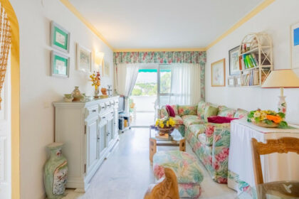 184af50d85cc56435ab4d2c465006702 - 23