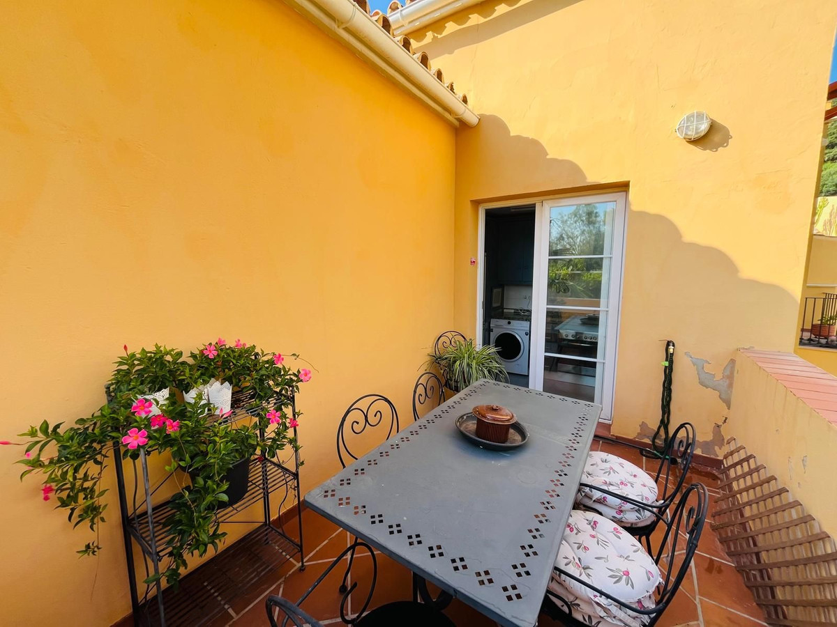 1a6675de8f055d2539a32c32252fd24d - 9