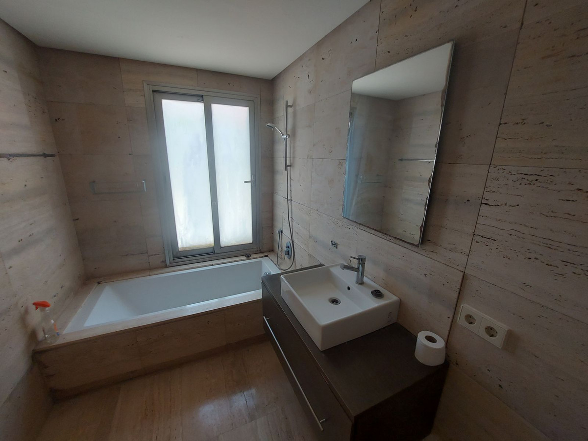 1b261deaf007bf0792269371277b5323 - 11