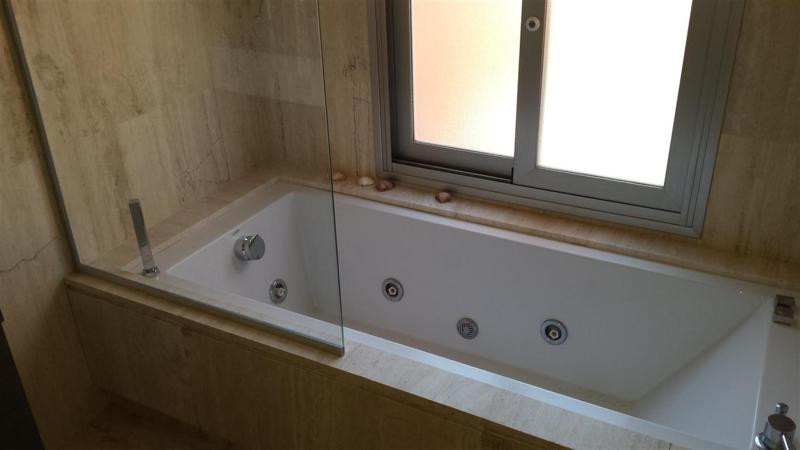 1b261deaf007bf0792269371277b5323 - 12