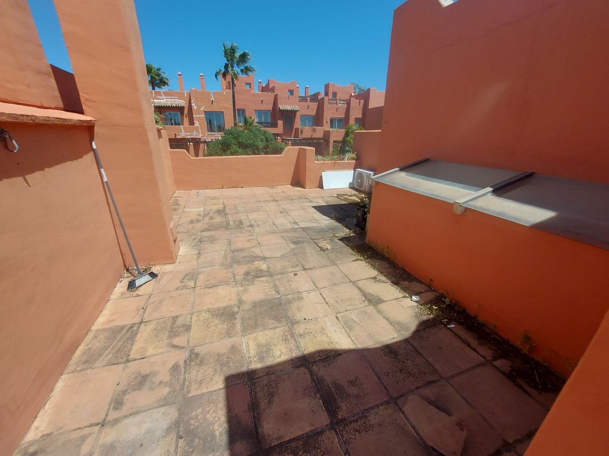 1b261deaf007bf0792269371277b5323 - 16