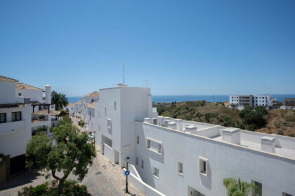 1bff3e1c890318e5faaf00264dc5fc20 - 1