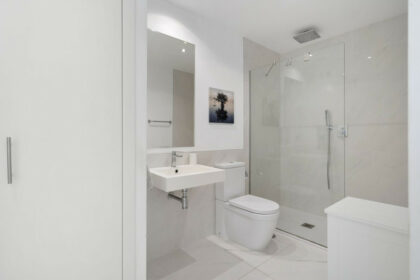 1f0de070f94754504caca40df91d1a63 - 16