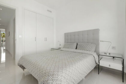 1f0de070f94754504caca40df91d1a63 - 17