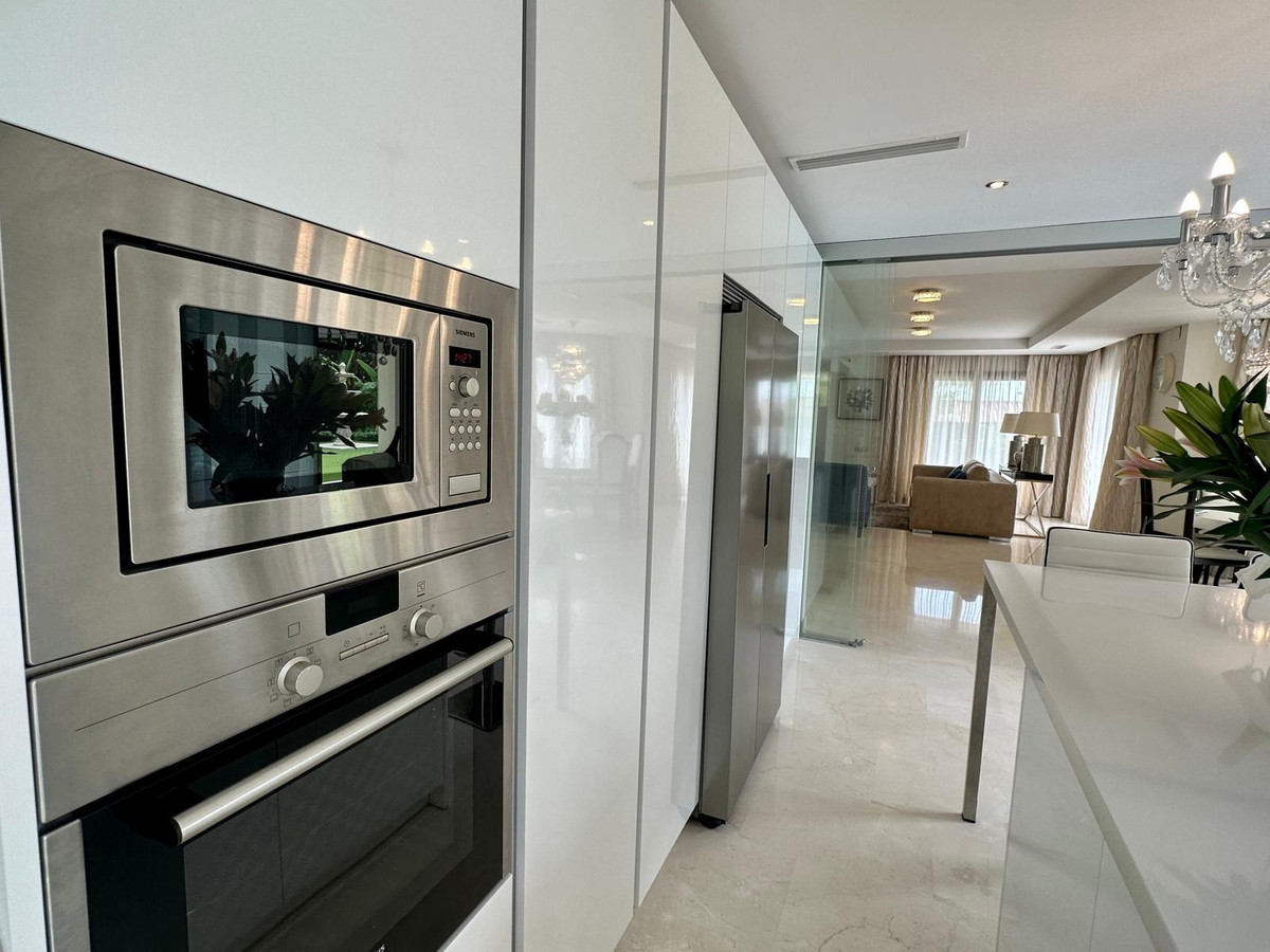 1feba869f4a572ed6c2edf9f5139cd71 - 60