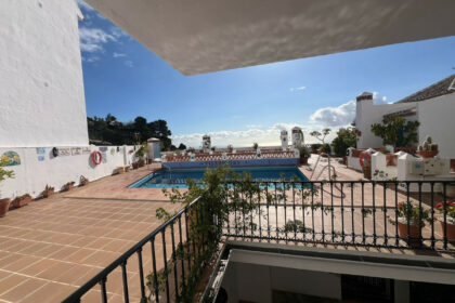 2137971f2cd845811cb9ca2409c31738 - 15