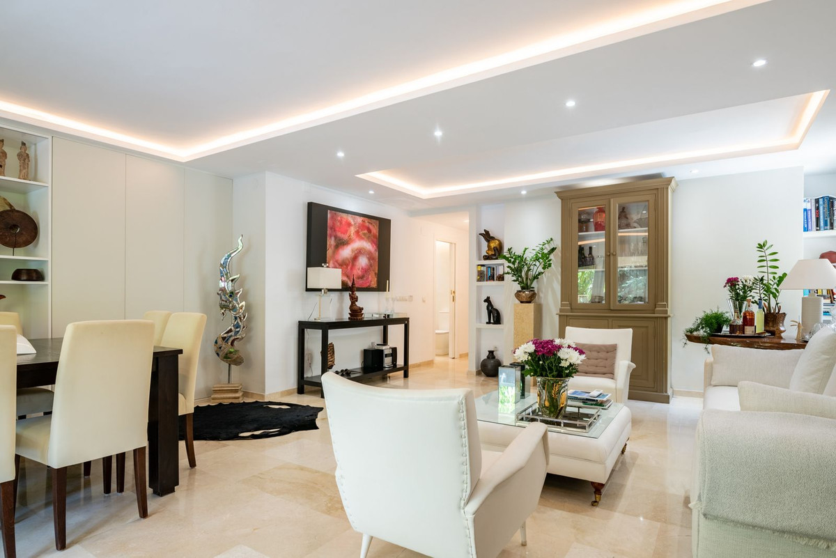 235997792fd775f8c8297833dbabeb8b - 10