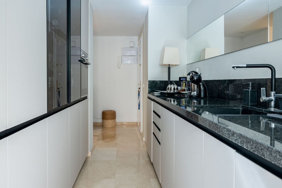 235997792fd775f8c8297833dbabeb8b - 8