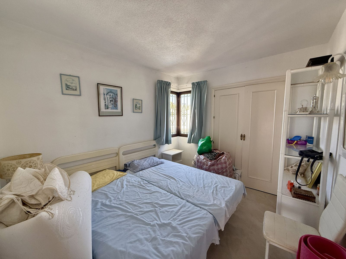 2421115cb262c16d2157a74d77616782 - 15