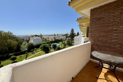 2421115cb262c16d2157a74d77616782 - 17