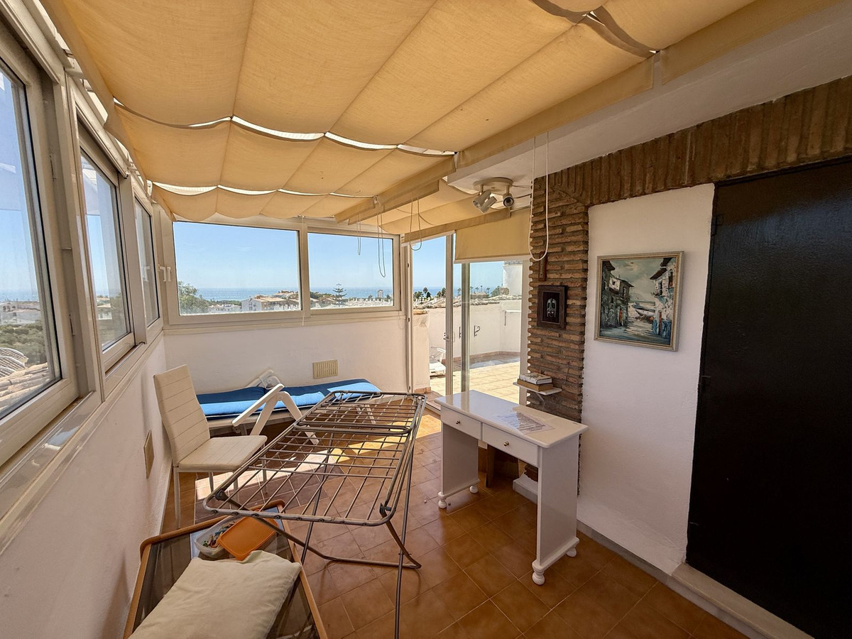 2421115cb262c16d2157a74d77616782 - 23