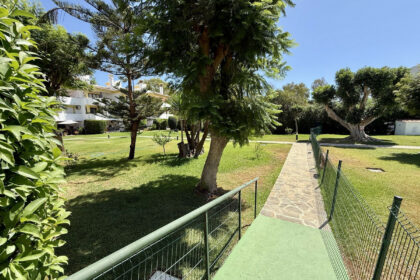 2421115cb262c16d2157a74d77616782 - 25