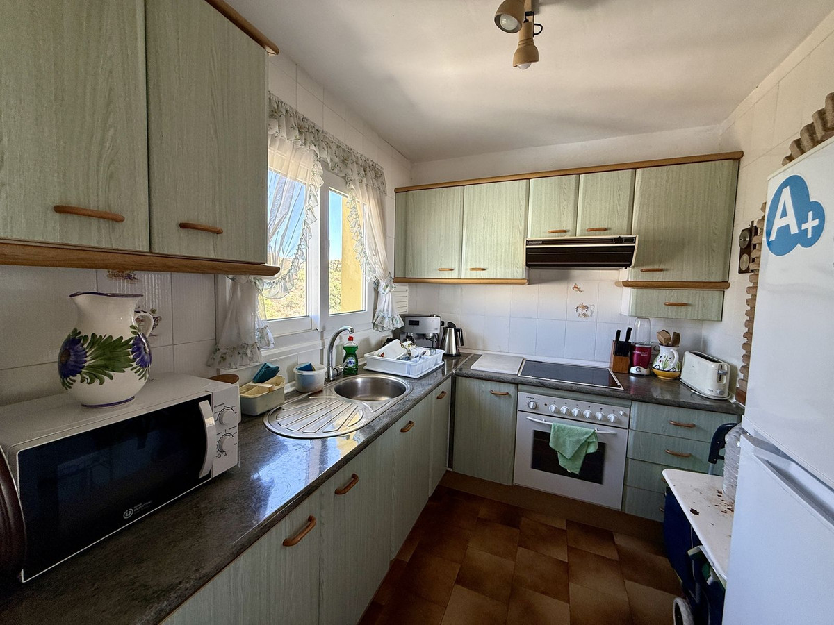 2421115cb262c16d2157a74d77616782 - 9