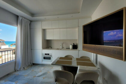 249a2ec33237dcb227d7d35de5142992 - 1